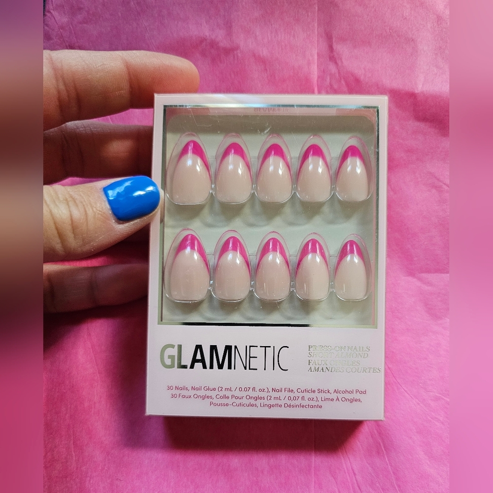 Glamnetic Raspberry Sorbet Pink French Tip Press-On Nails Short Almond.